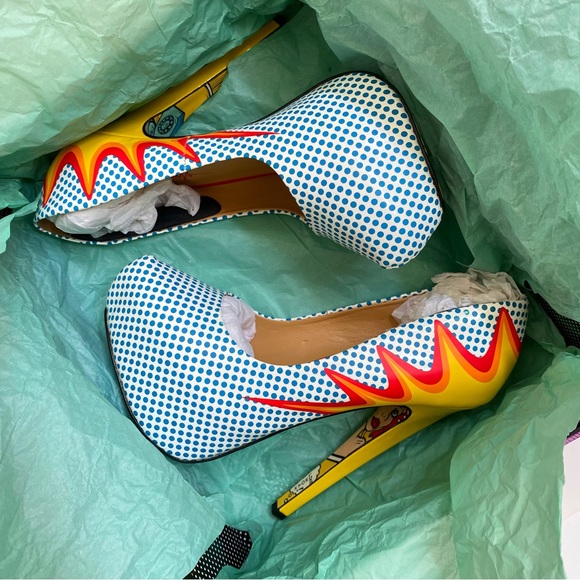 TAYLOR SAYS TALIA COMIC EXPLOSION blue white polka dot yellow red platform heels - Picture 13 of 14